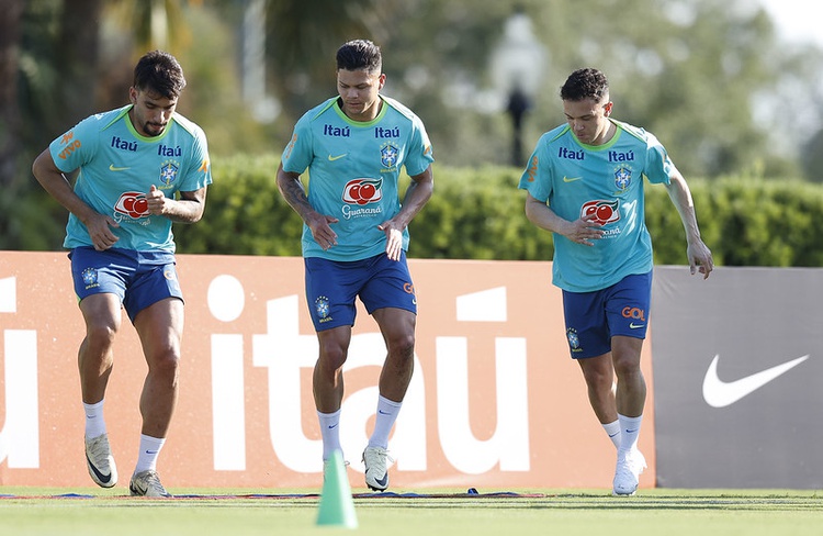 Seleção Brasileira faz seu primeiro treino em Orlando para amistosos e Copa América