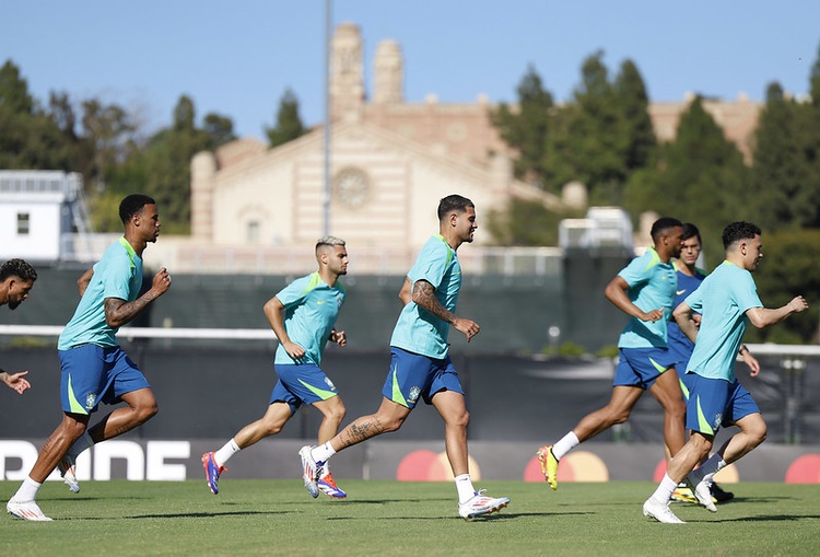 Seleção Brasileira treina no Drake Stadium na UCLA nesse domingo (23)