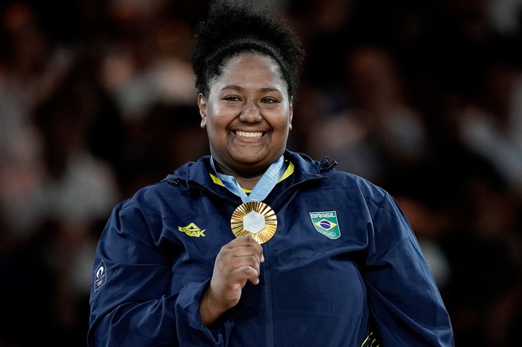 Beatriz Souza conquista primeiro ouro do Brasil em Paris 2024